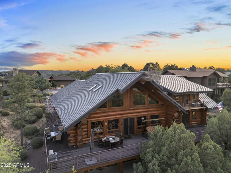 Wrap around upper deck