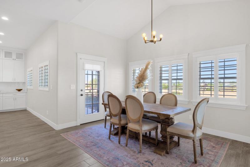 28-web-or-mls-856-w-quail-cir