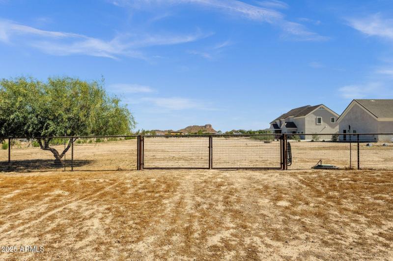 84-web-or-mls-856-w-quail-cir