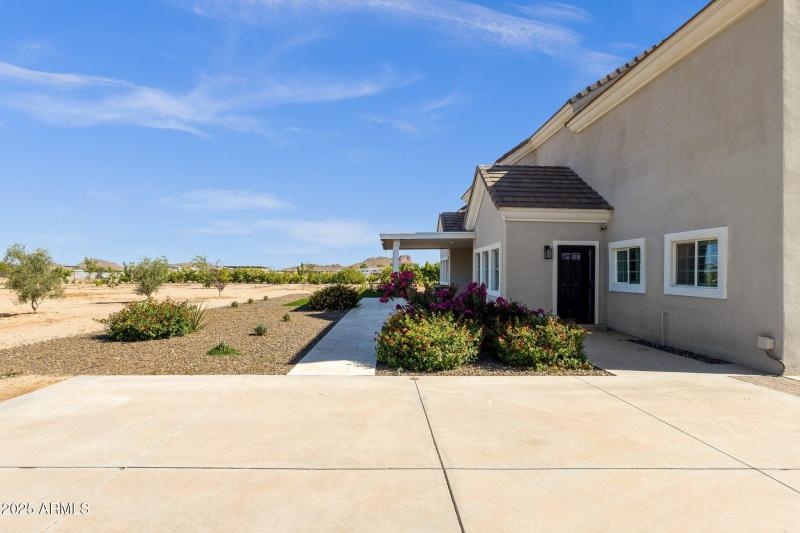 89-web-or-mls-856-w-quail-cir