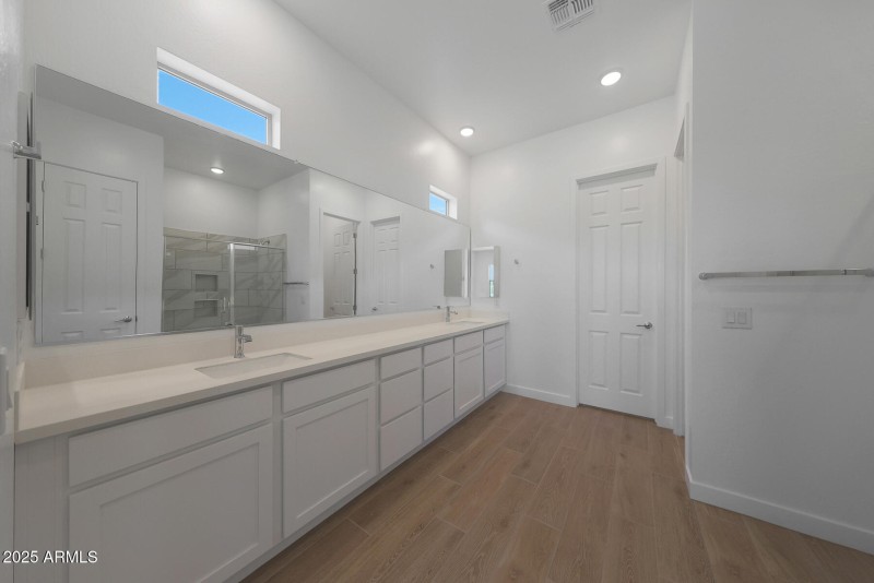 PHX_Landmarke_Lot1203_Crimson_294_Owners