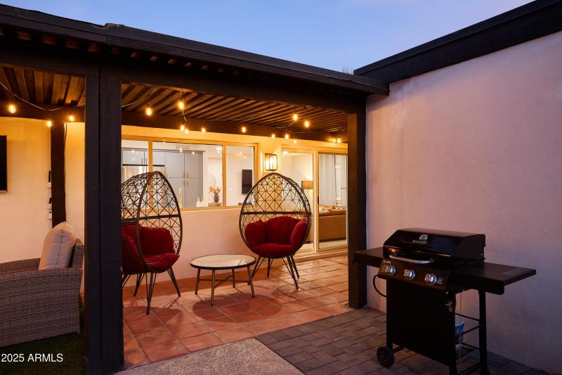 PropertyImageCo_6612EPresidioRd_Twilight