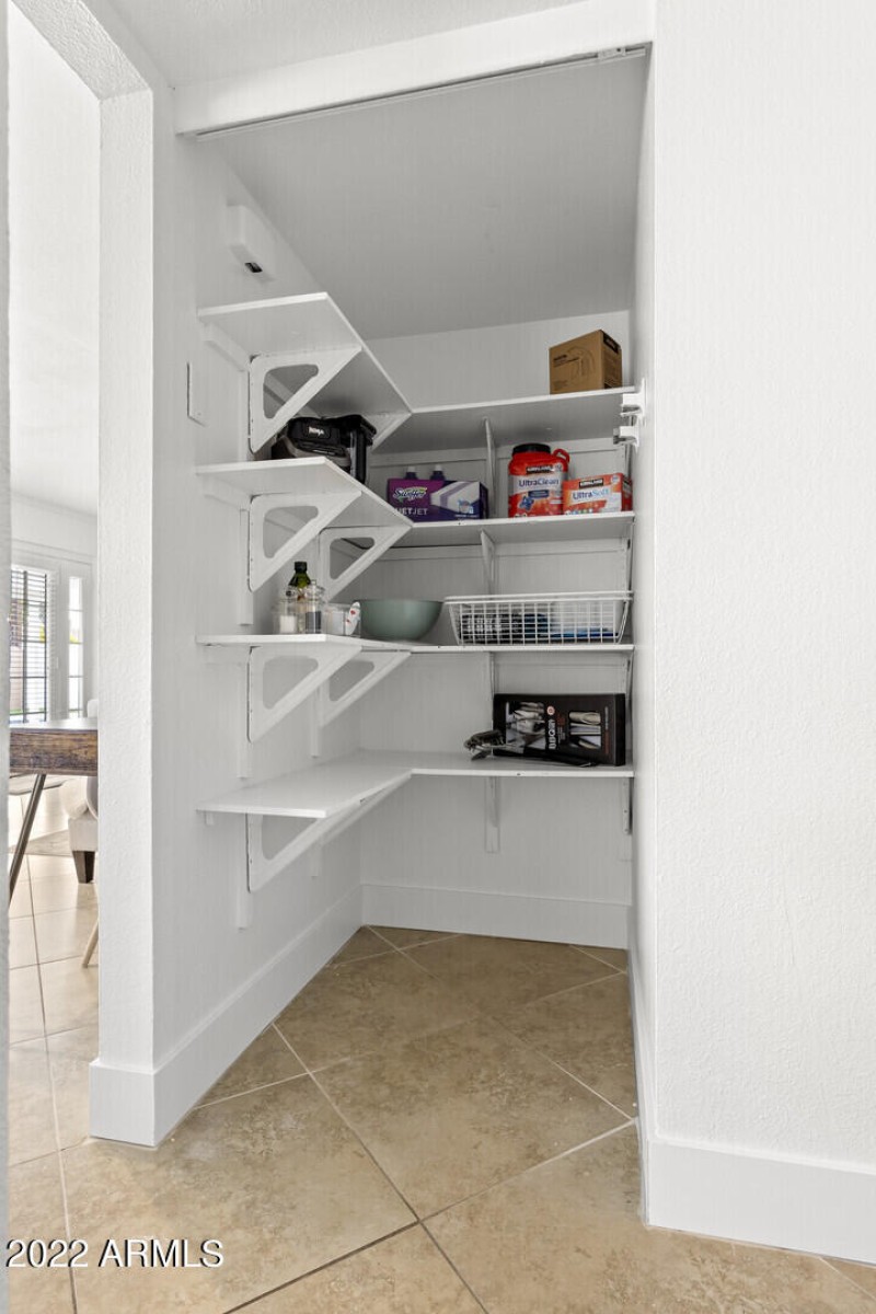Walk in Pantry