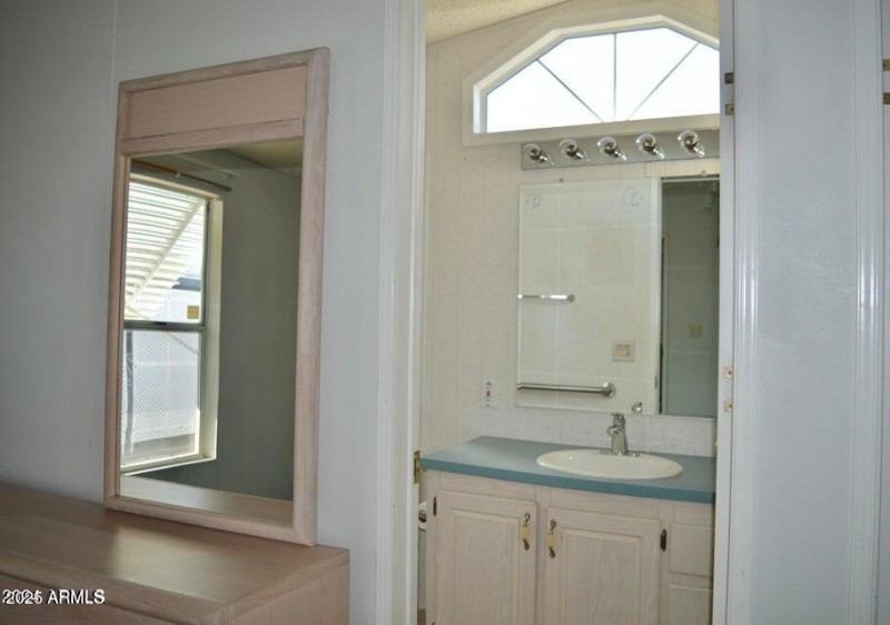 20241004173509557663000000-o