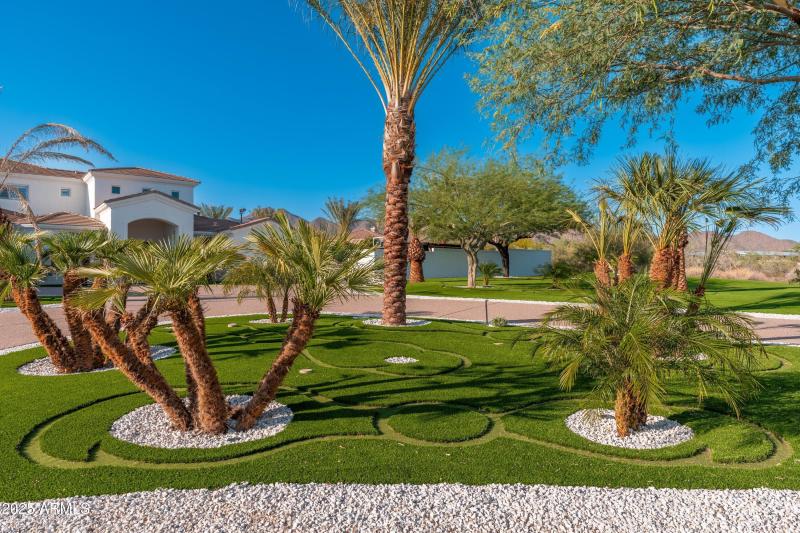 023_Exterior Front Landscape