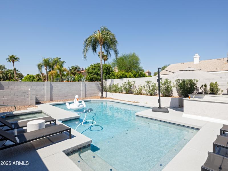 PROPERTYIMAGECO_5502EGrandviewRd_WEB-44