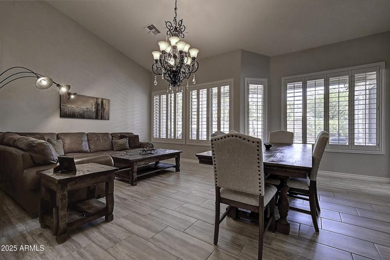 634 W Goldfinch Way (3)