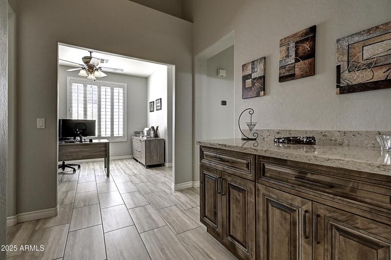 634 W Goldfinch Way (9)