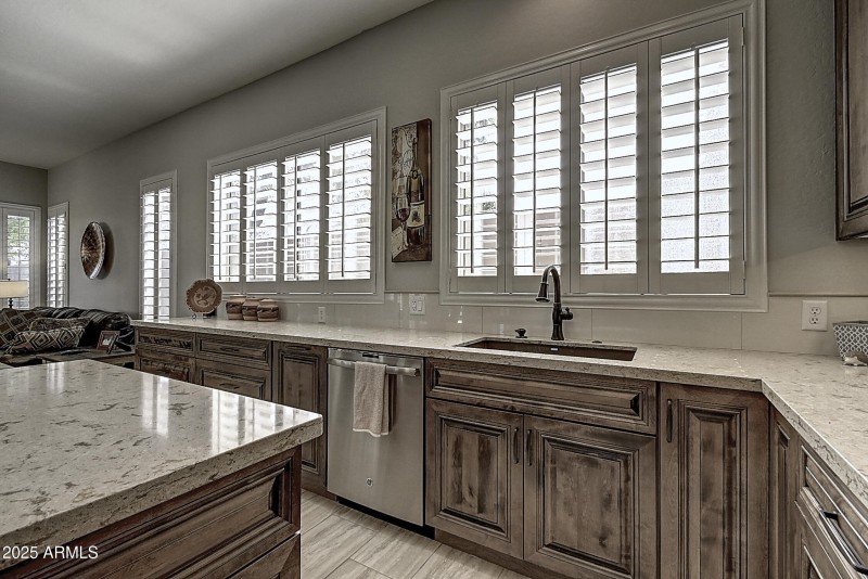 634 W Goldfinch Way (23)