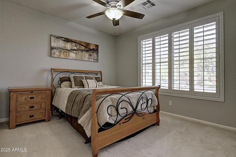 634 W Goldfinch Way (27)