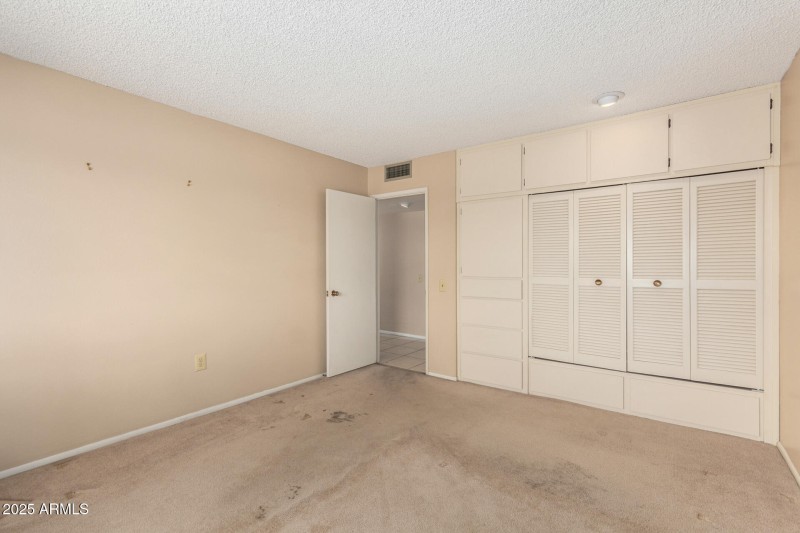 21 Crestbrook