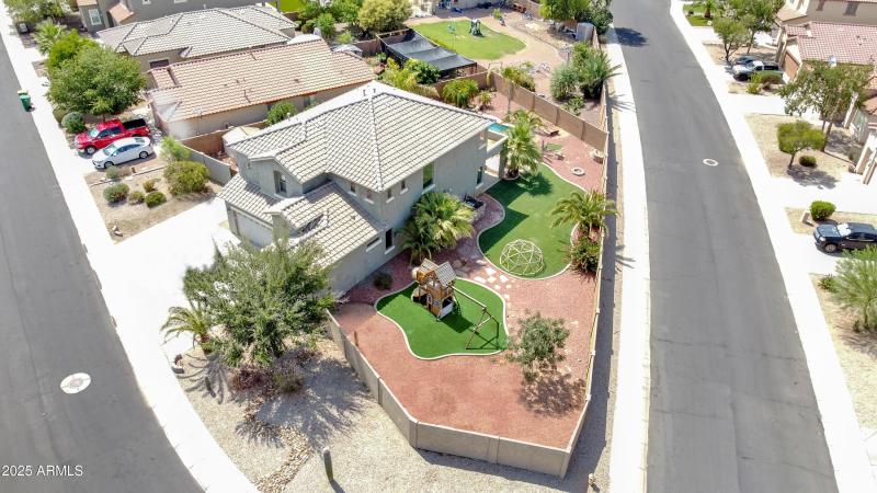 fix.rocks.on.back.yard