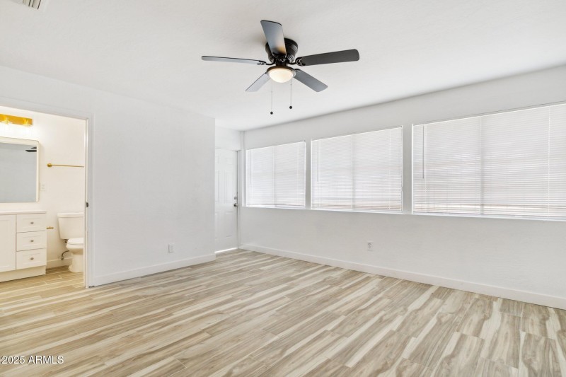 18-web-or-mls-11135-w-florida-ave