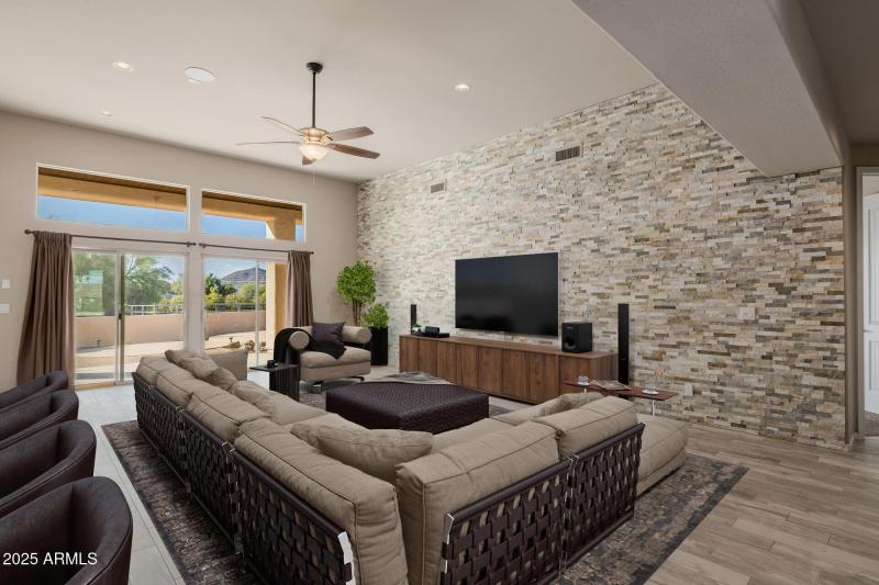 virtual_staging-03-Family Room-result-01