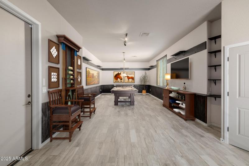 virtual_staging-06-Bonus Room-result-01