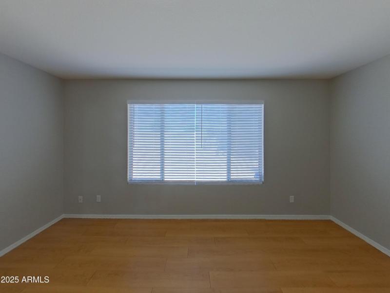 8_pc_gnKc629gQm_sQNp0JAF90_layout_1