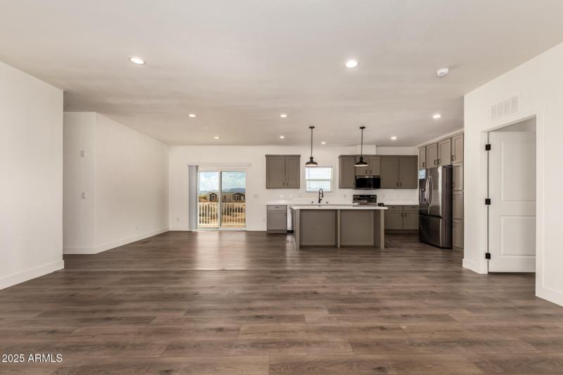 23069 W MILTON DR