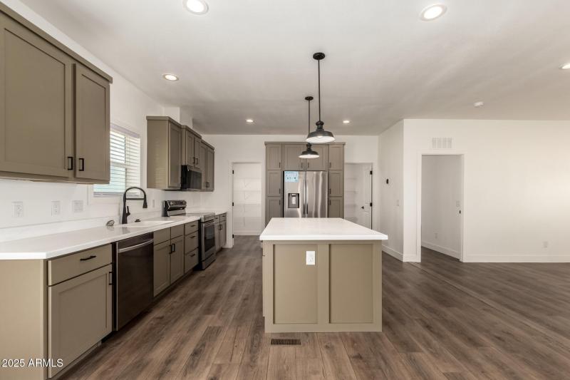 23069 W MILTON DR