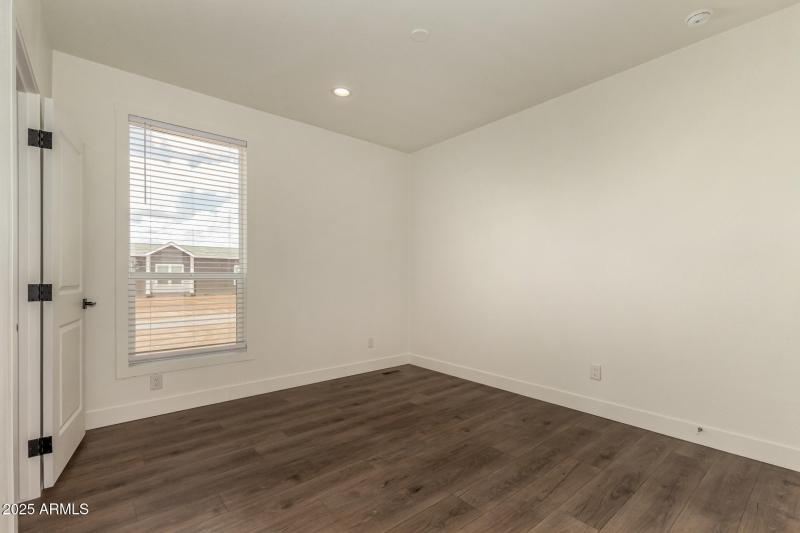 23069 W MILTON DR