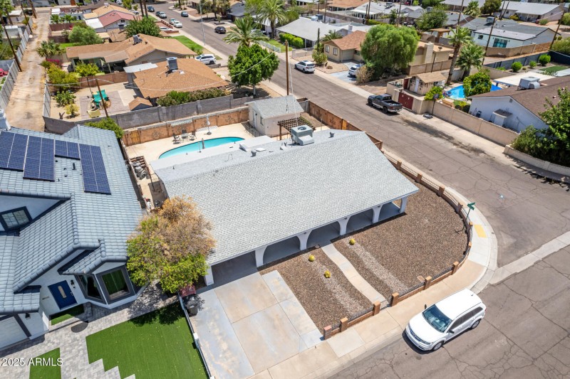 E4C7C7FF-6DA8-45AF-A9D0-44393CA2B3FC