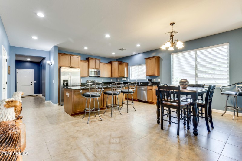 Eat in kitchen