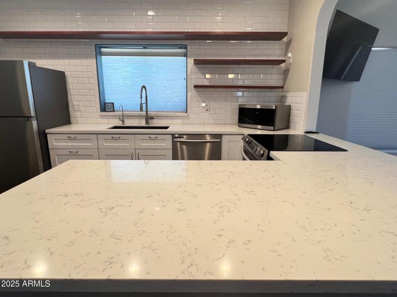 WASHINGTON KITCHEN QUARTZ