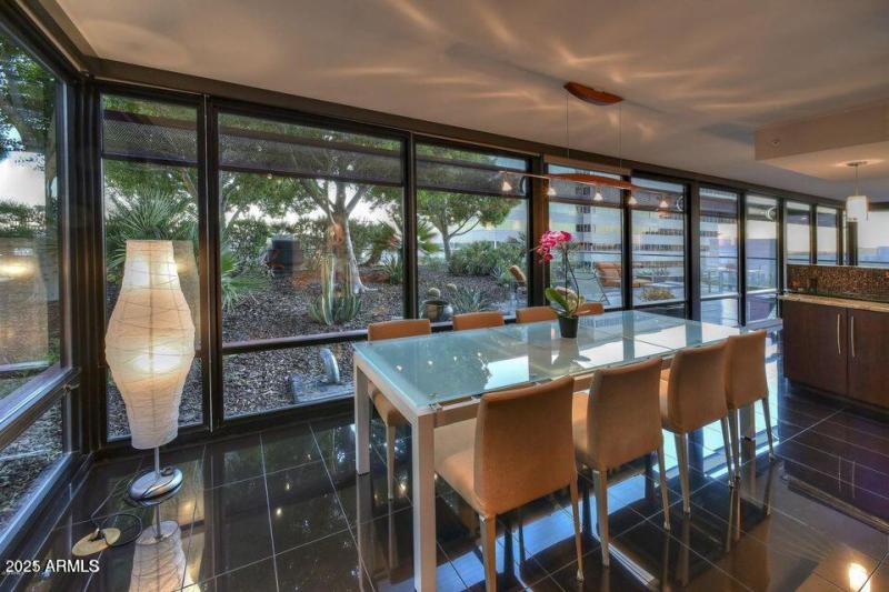 Virtual Photo of Dining Room