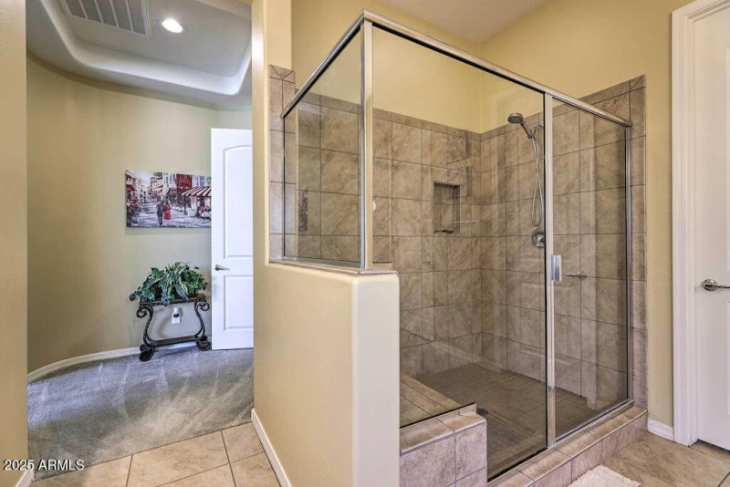13 Master Bath