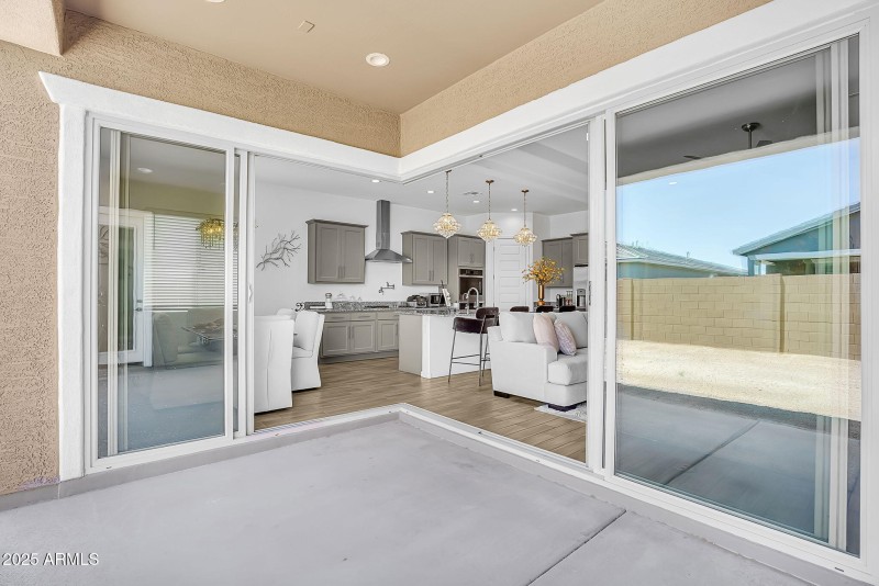 25-web-or-mls-Adams-25