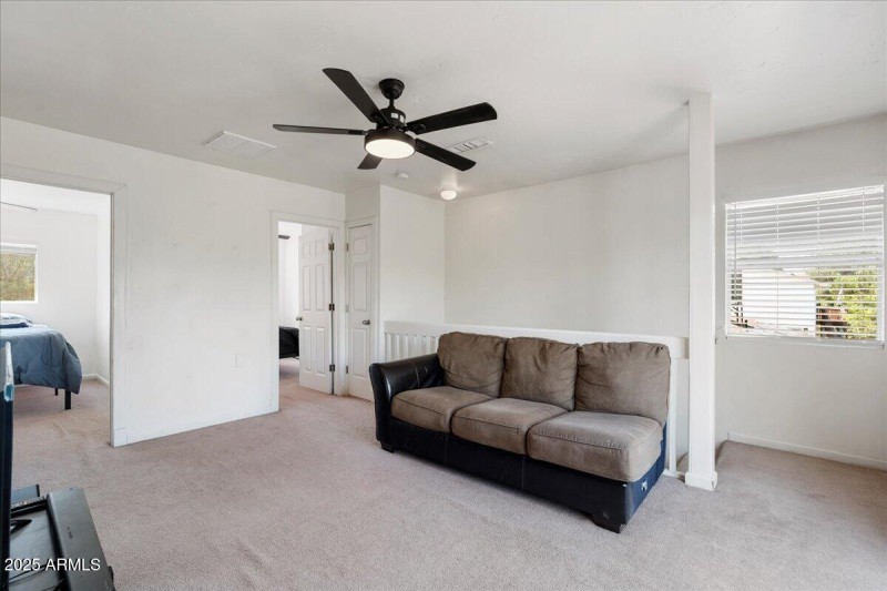 21-Upstairs Family Room