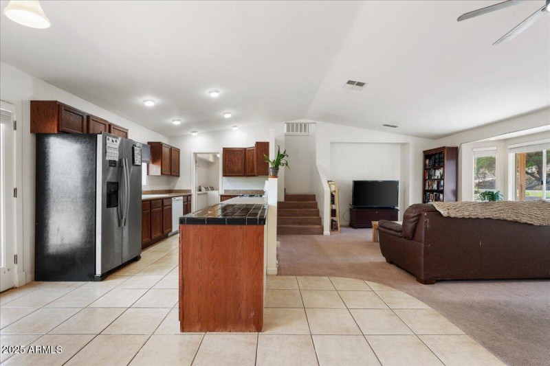 08-Kitchen & Living Room