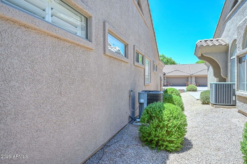 Side Yard-Air Condioner