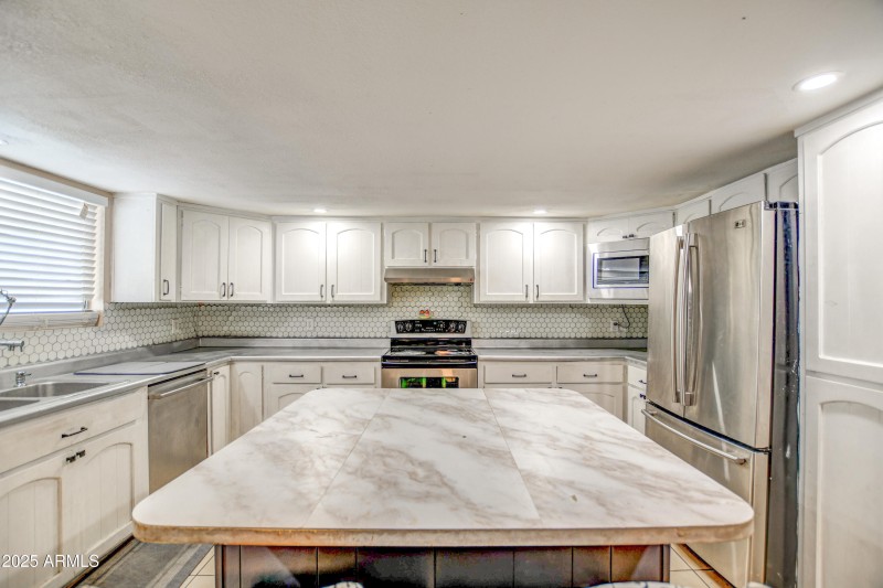 Kitchen 4