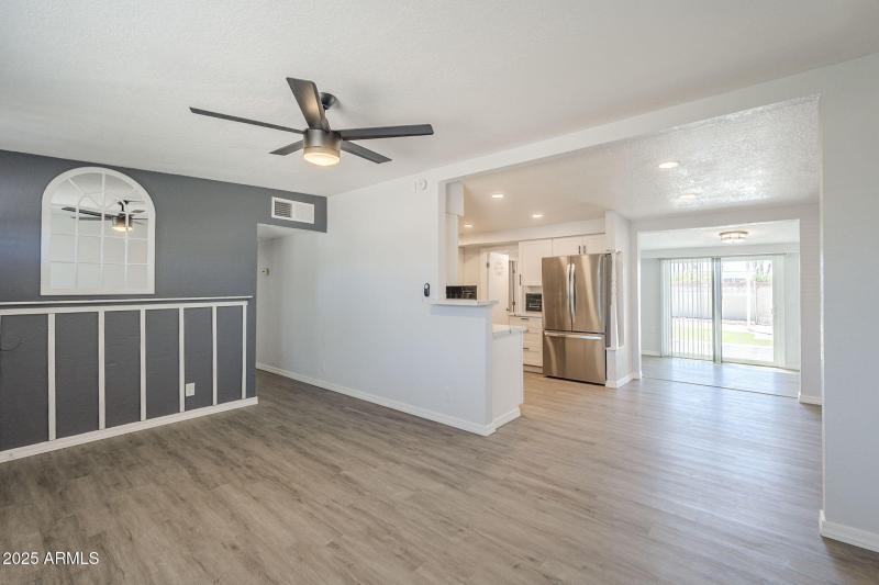 10-web-or-mls-Glenview-10