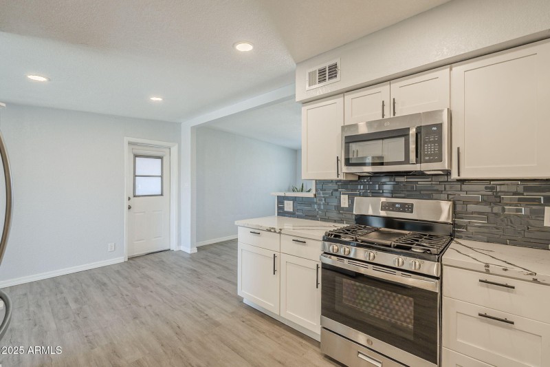 14-web-or-mls-Glenview-14