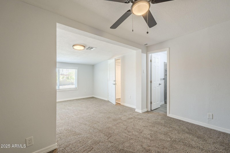 Primary suite with sitting room