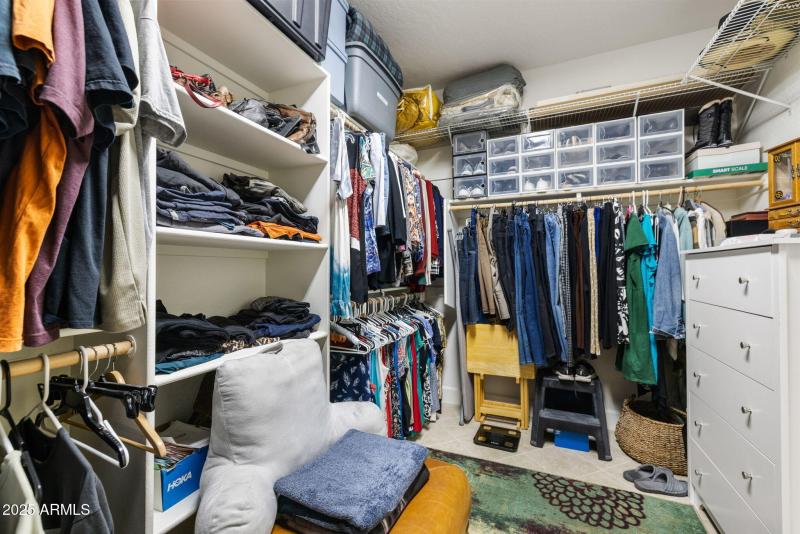 16-Primary Closet_1 - Copy