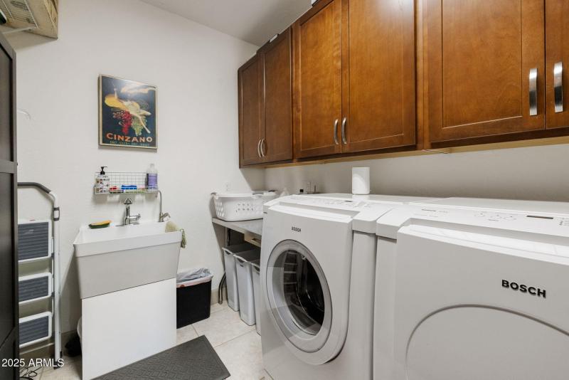 22-Laundry Room_2 - Copy (2)