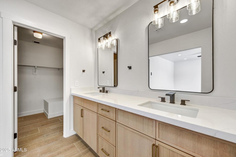 017_Primary Vanities