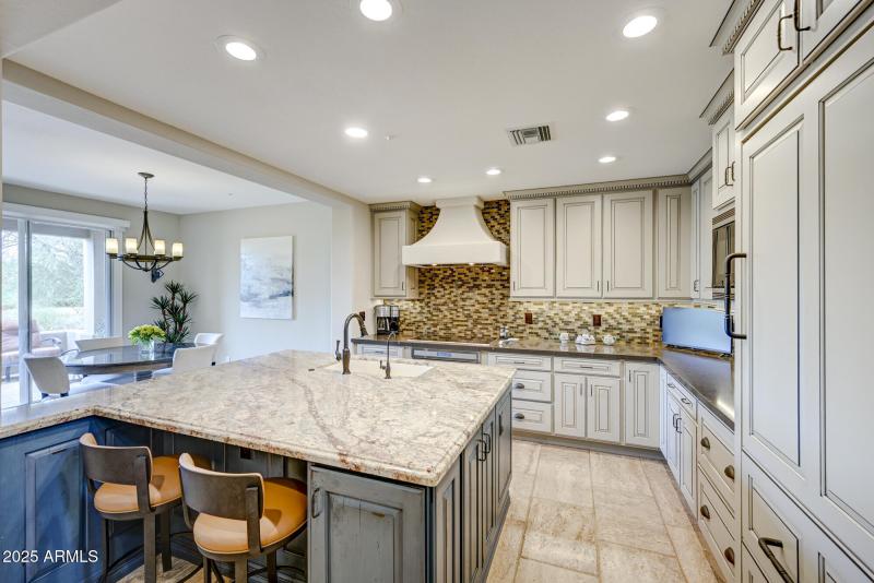 20802 N Grayhawk Dr #1131-4