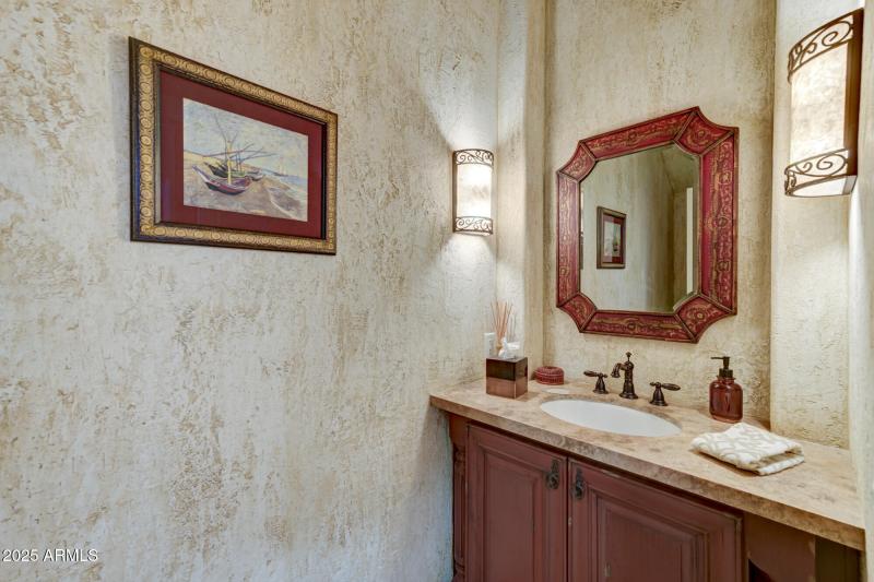 20802 N Grayhawk Dr #1131-31