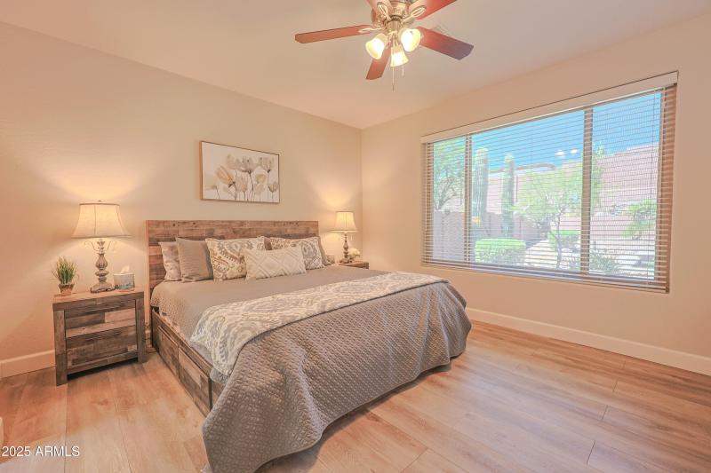 2462 W TURTLE HILL DR