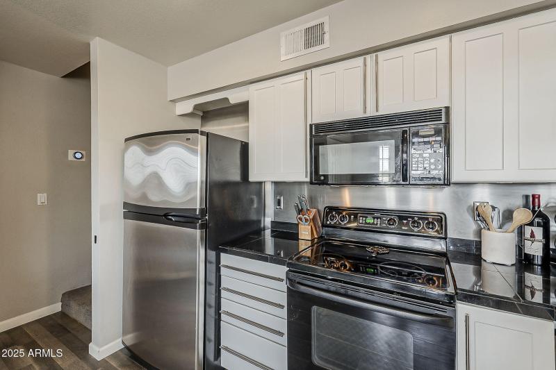 16-web-or-mls-Southern Ave-16