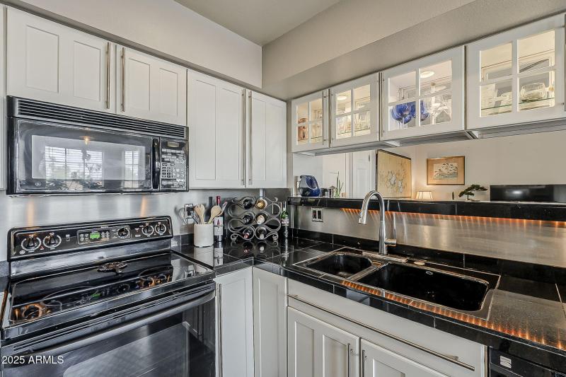 18-web-or-mls-Southern Ave-18