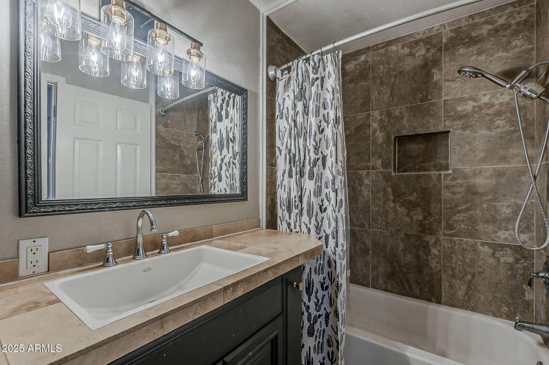 25-web-or-mls-Southern Ave-25