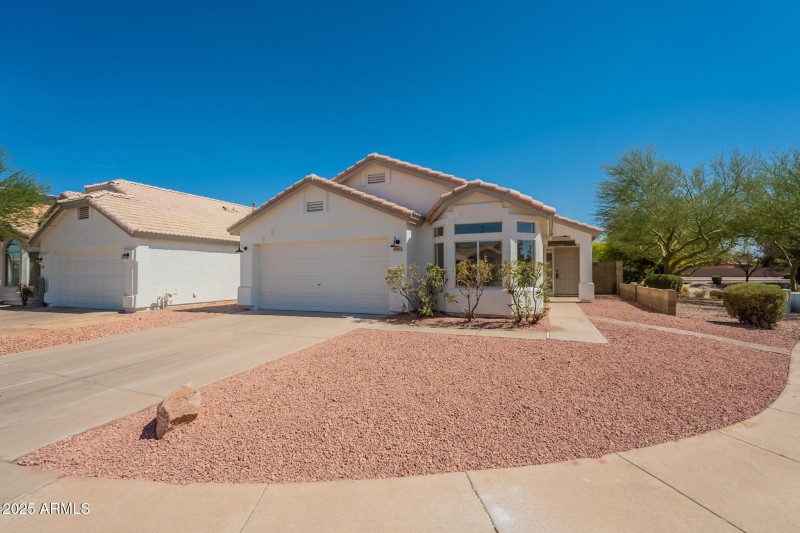3-web-or-mls-Ivanhoe-3