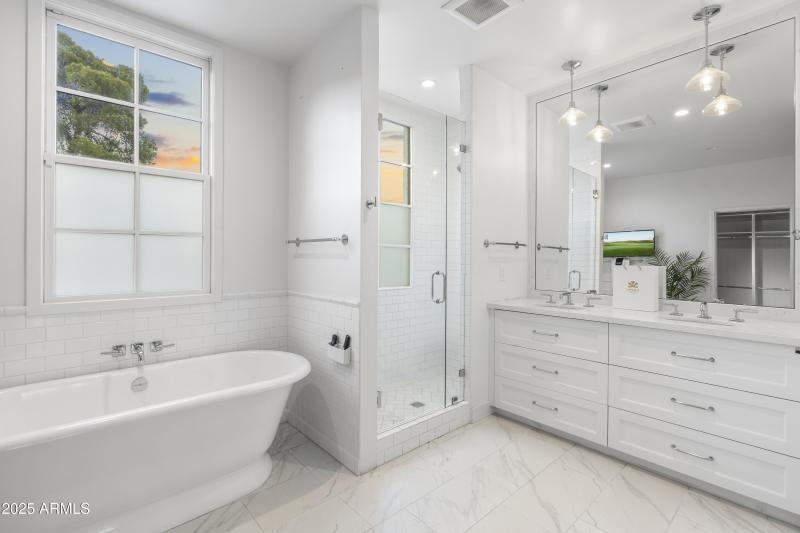 062_Primary Bathroom