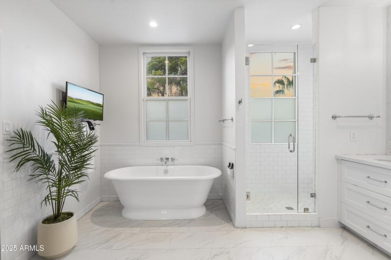 061_Primary Bathroom