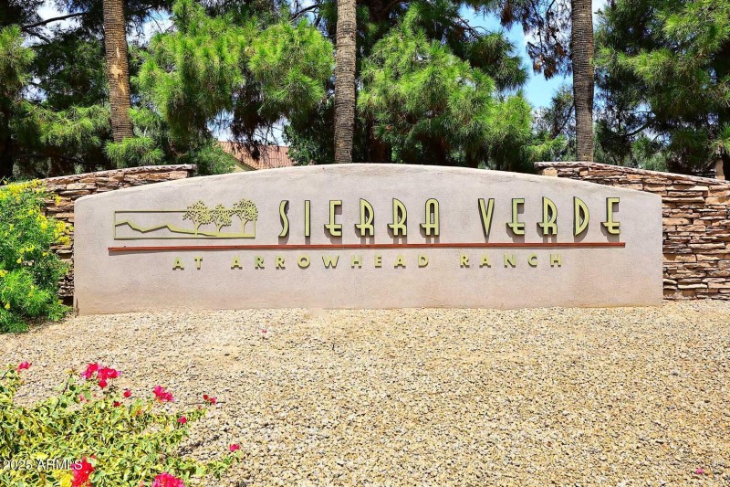 Sierra Verde-Sign