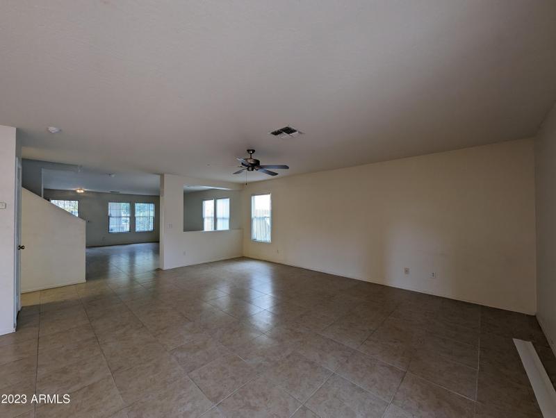 3215 W SAINT ANNE AVE